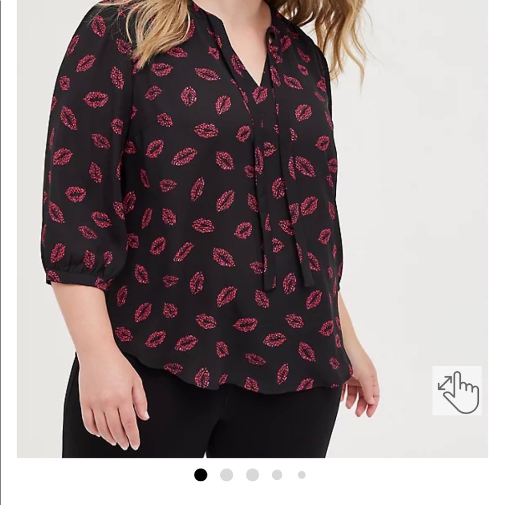 Nwot- black peasant blouse with leopard lips!